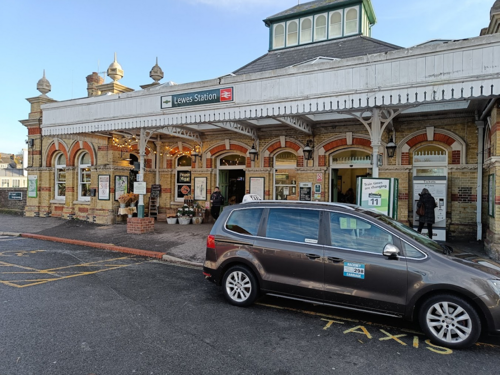 Why Choose a Professional Airport Taxi Service from Lewes to Heathrow?